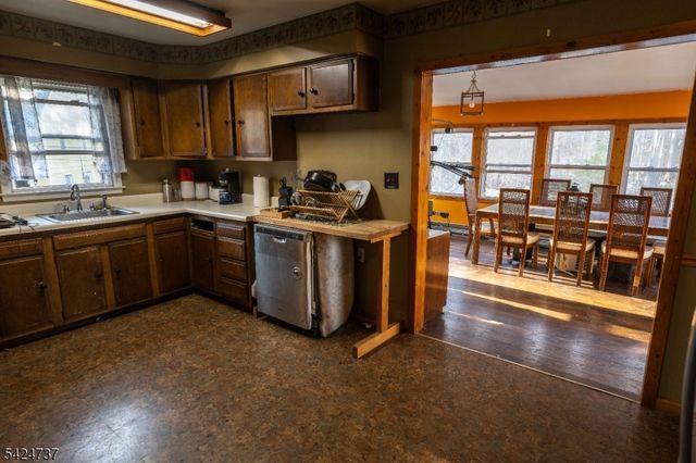 168 Art St, Ringwood Boro, NJ 07456