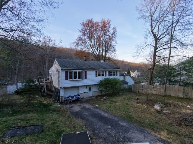 168 Art St, Ringwood Boro, NJ 07456