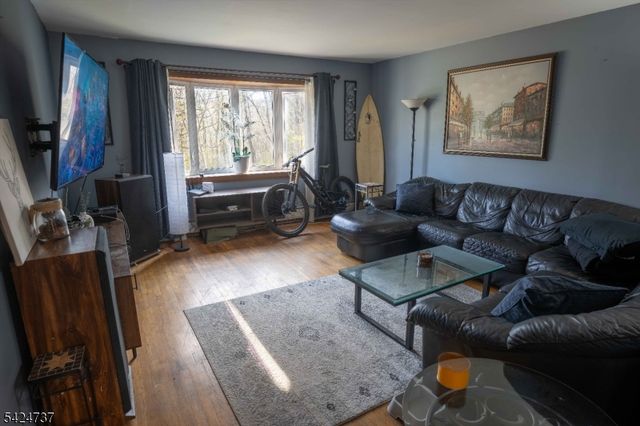 168 Art St, Ringwood Boro, NJ 07456