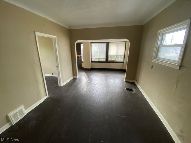 2901 E 121st Street, Cleveland, OH 44120