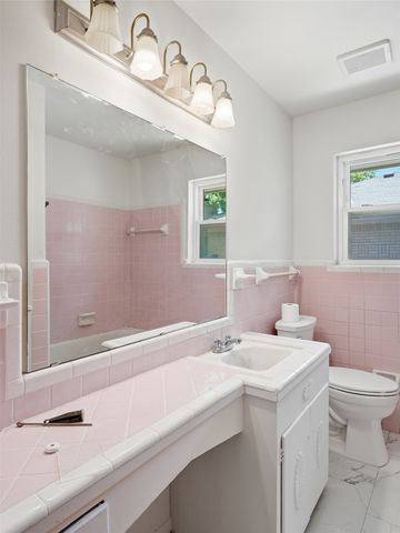 532 Lindenwood Drive, Lancaster, TX 75134