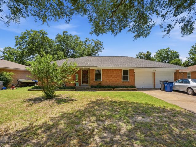 532 Lindenwood Drive, Lancaster, TX 75134