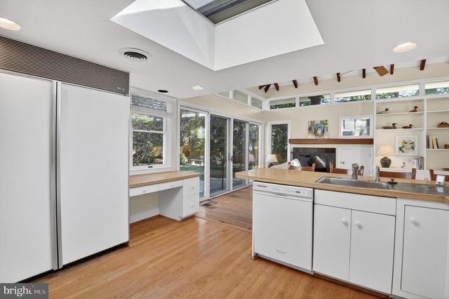 5208 WOODLAWN AVE, Chevy Chase, MD 20815