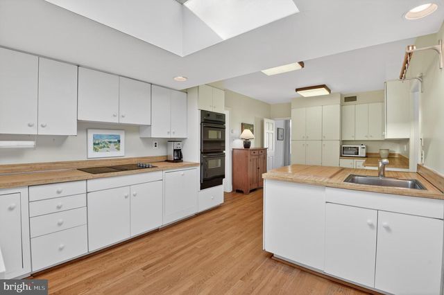 5208 WOODLAWN AVE, Chevy Chase, MD 20815