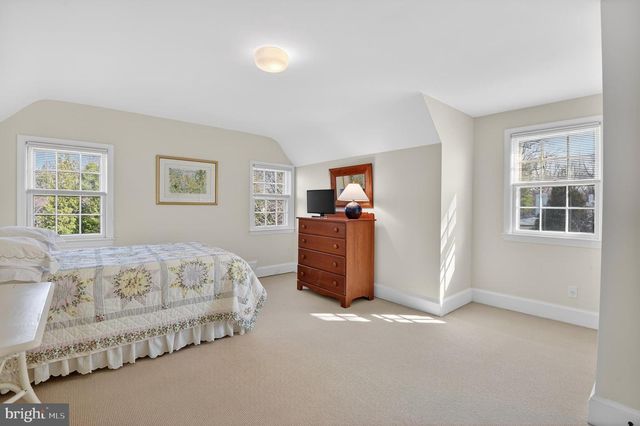 5208 WOODLAWN AVE, Chevy Chase, MD 20815