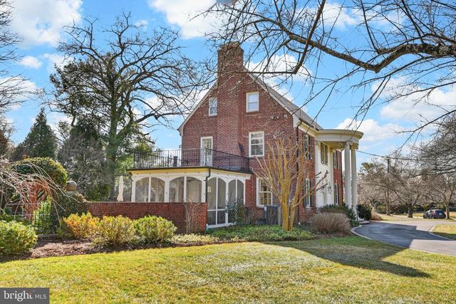 5208 WOODLAWN AVE, Chevy Chase, MD 20815