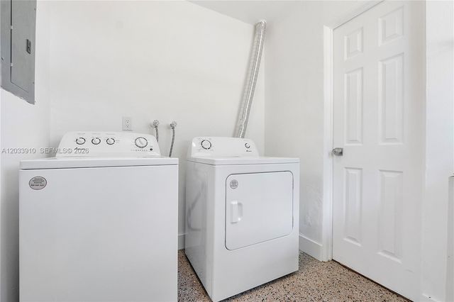 1821 SW 11th Ct Rear, Fort Lauderdale, FL 33312