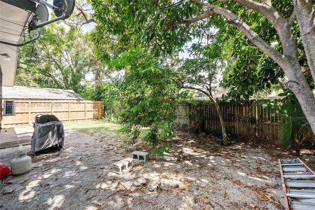 1821 SW 11th Ct Rear, Fort Lauderdale, FL 33312