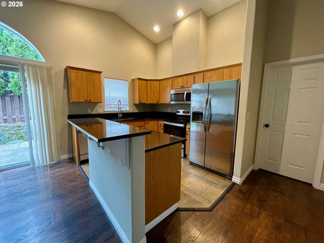 38859 JERGER St, Sandy, OR 97055