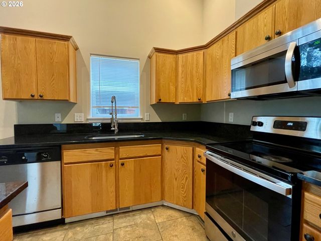 38859 JERGER St, Sandy, OR 97055