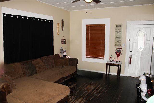 521 E Huisache Ave, Kingsville, TX 78363