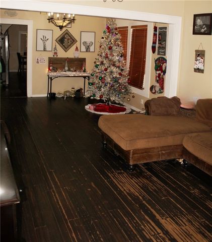 521 E Huisache Ave, Kingsville, TX 78363