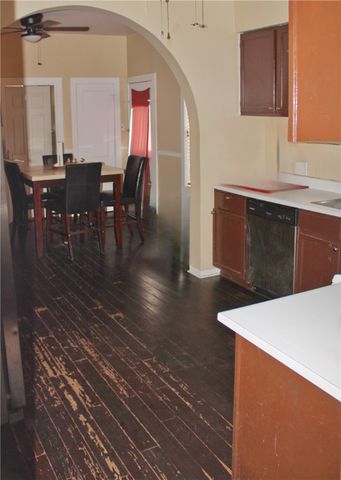 521 E Huisache Ave, Kingsville, TX 78363