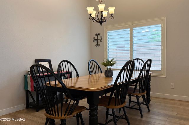 9175 N Sugar Foot Drive, Tucson, AZ 85743