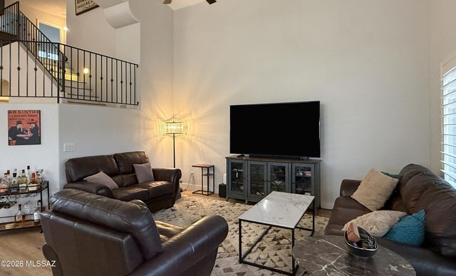 9175 N Sugar Foot Drive, Tucson, AZ 85743