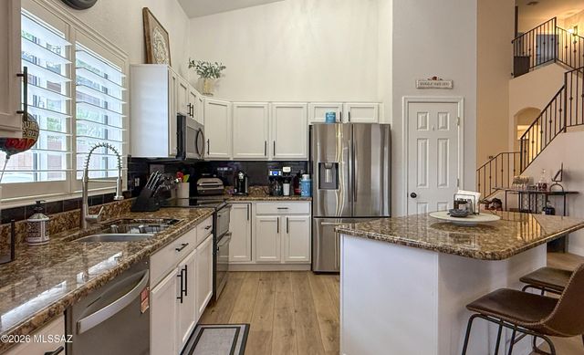9175 N Sugar Foot Drive, Tucson, AZ 85743