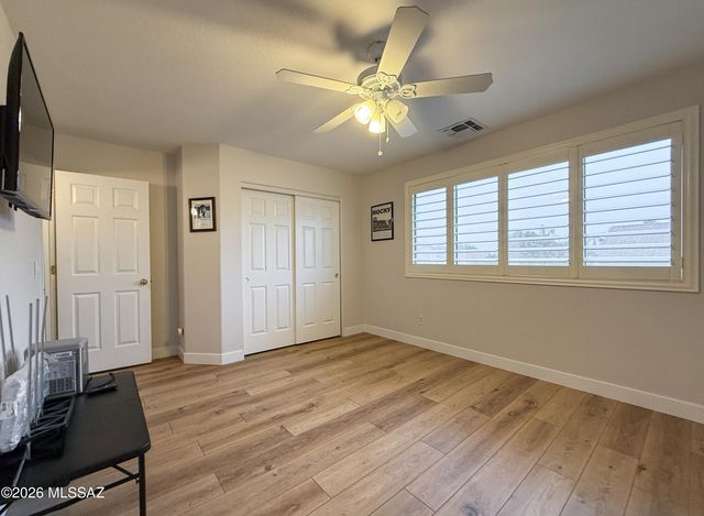 9175 N Sugar Foot Drive, Tucson, AZ 85743