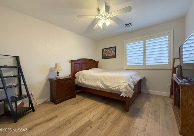 9175 N Sugar Foot Drive, Tucson, AZ 85743