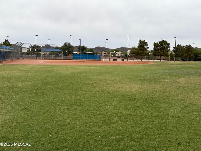 9175 N Sugar Foot Drive, Tucson, AZ 85743