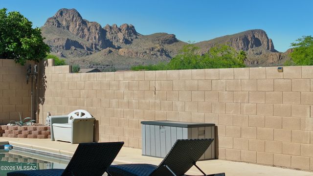 9175 N Sugar Foot Drive, Tucson, AZ 85743