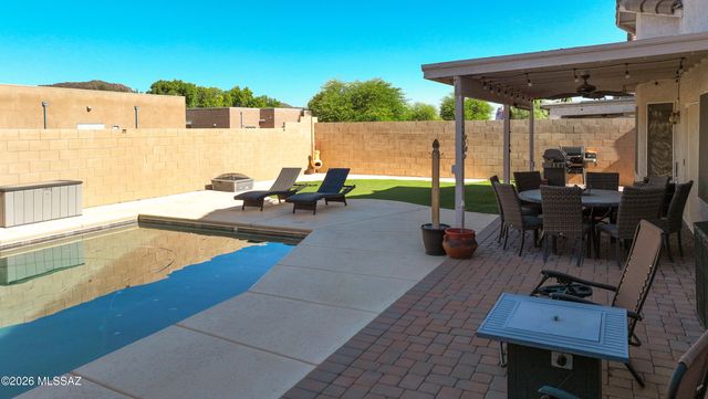 9175 N Sugar Foot Drive, Tucson, AZ 85743