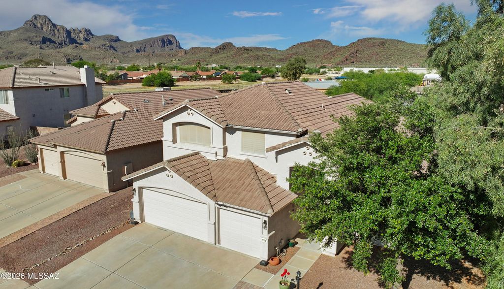 9175 N Sugar Foot Drive, Tucson, AZ 85743
