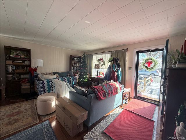 16 Gariss Street, Port Jervis, NY 12771