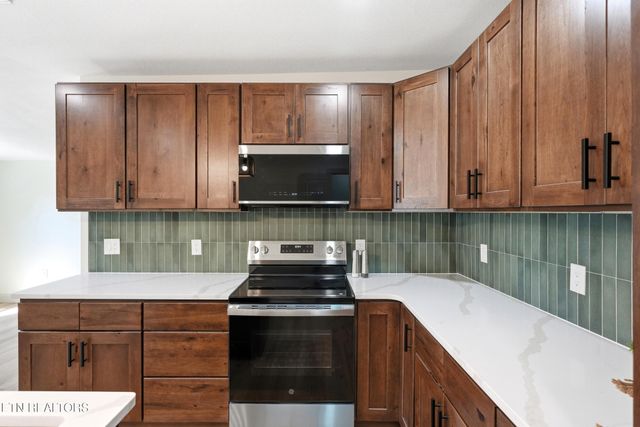 315 Poplar St, Lenoir City, TN 37771