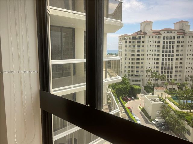 20185 E Country Club Drive 1105, Aventura, FL 33180