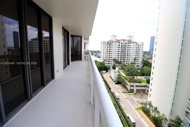 20185 E Country Club Drive 1105, Aventura, FL 33180