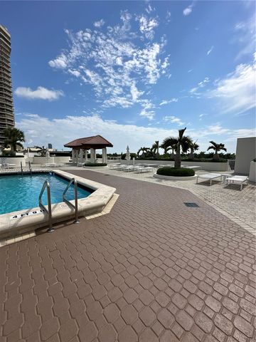 20185 E Country Club Drive 1105, Aventura, FL 33180