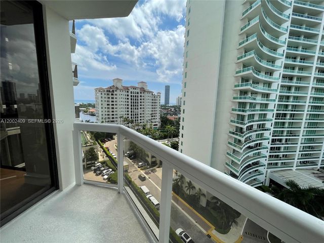 20185 E Country Club Drive 1105, Aventura, FL 33180