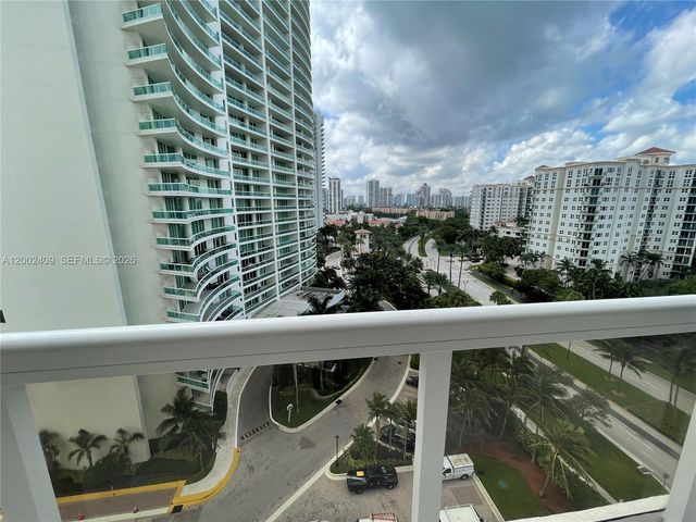 20185 E Country Club Drive 1105, Aventura, FL 33180