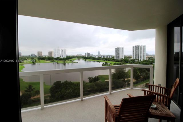 20185 E Country Club Drive 1105, Aventura, FL 33180