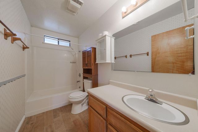 8999 Poverty Gulch Ct, Mokelumne Hill, CA 95245