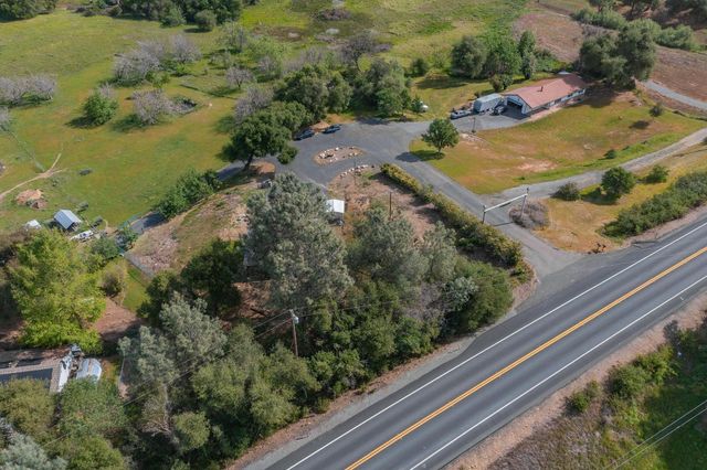 8999 Poverty Gulch Ct, Mokelumne Hill, CA 95245
