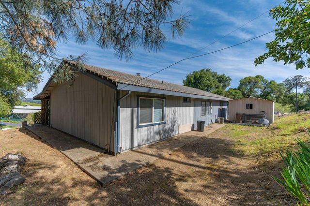 8999 Poverty Gulch Ct, Mokelumne Hill, CA 95245