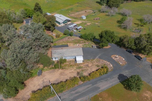 8999 Poverty Gulch Ct, Mokelumne Hill, CA 95245