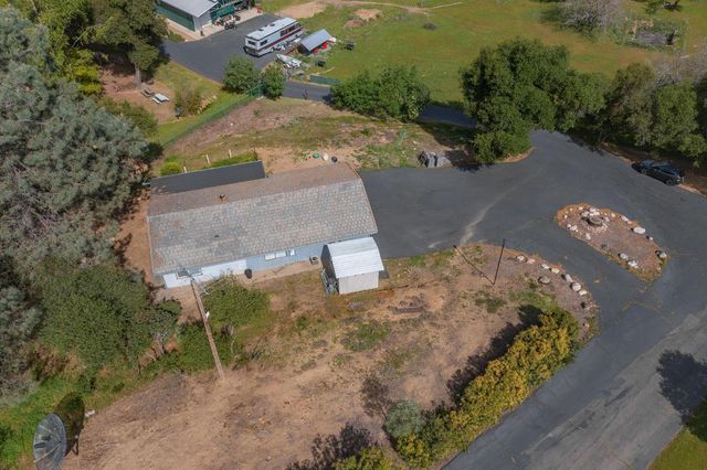 8999 Poverty Gulch Ct, Mokelumne Hill, CA 95245