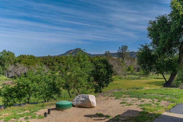 8999 Poverty Gulch Ct, Mokelumne Hill, CA 95245