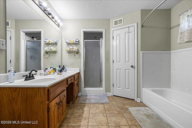5446 Ridgetop Drive, Horn Lake, MS 38637