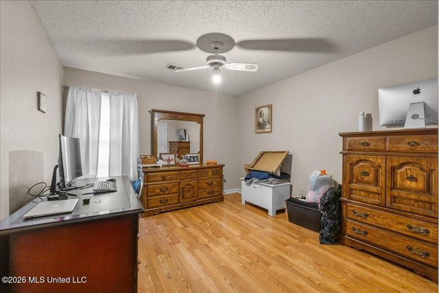 5446 Ridgetop Drive, Horn Lake, MS 38637