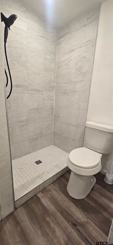 4801 Woodcastle Drive, Chandler, TX 75758