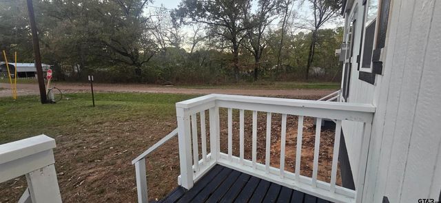 4801 Woodcastle Drive, Chandler, TX 75758