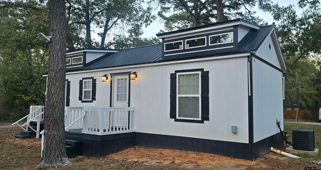 4801 Woodcastle Drive, Chandler, TX 75758