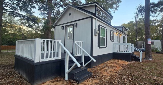 4801 Woodcastle Drive, Chandler, TX 75758