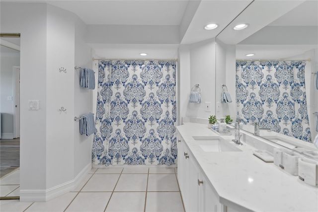 3702 54TH DRIVE W 102, Bradenton, FL 34210