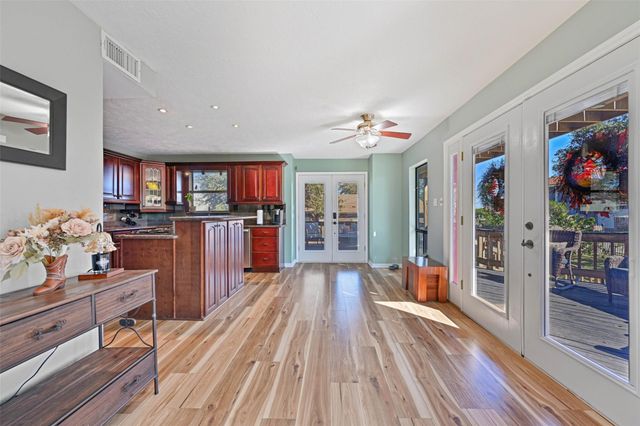 114 24th Street, Dickinson, TX 77539