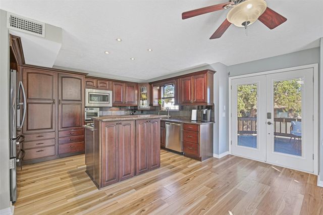 114 24th Street, Dickinson, TX 77539