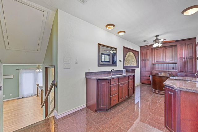 114 24th Street, Dickinson, TX 77539